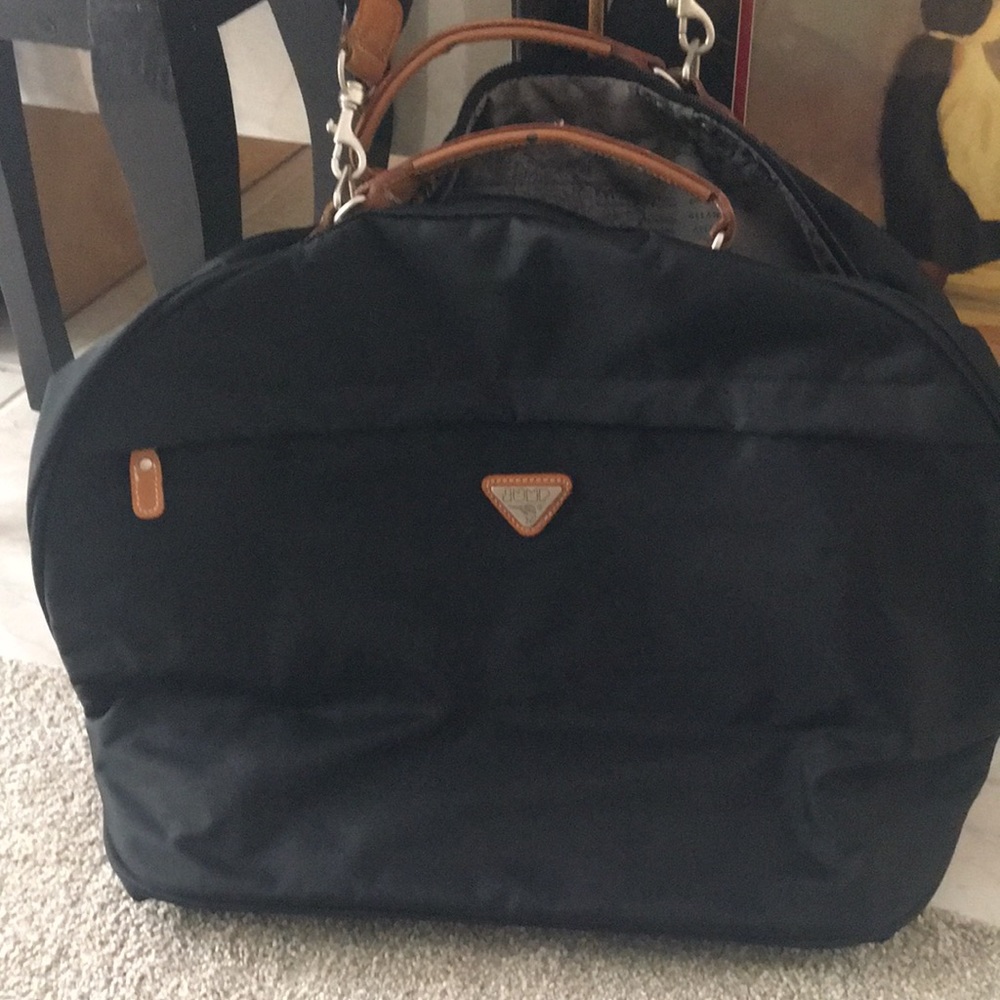 Jump travel bag
